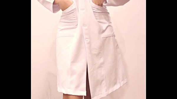 Image [Vietnam] Nữ y t&aacute_ gợi cảm...A beautiful and alluring Vietnamese nurse.