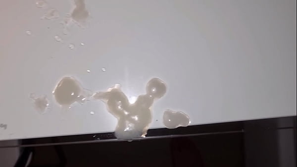 Image AMATORIALE SEGA FATTA IN CASA | CAZZO DURO CARICO - SBORRATA SULLA SCRIVANIA