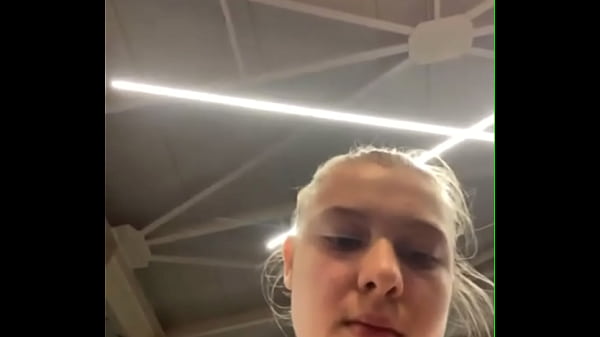 Image Crazy fucking in the gym