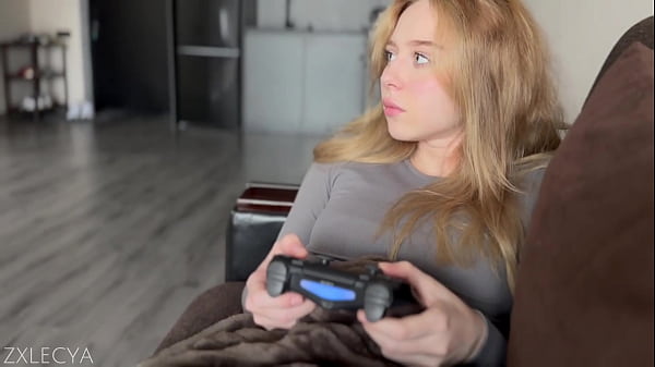 Image I watched Netflix with a hot blonde & cum in mouth