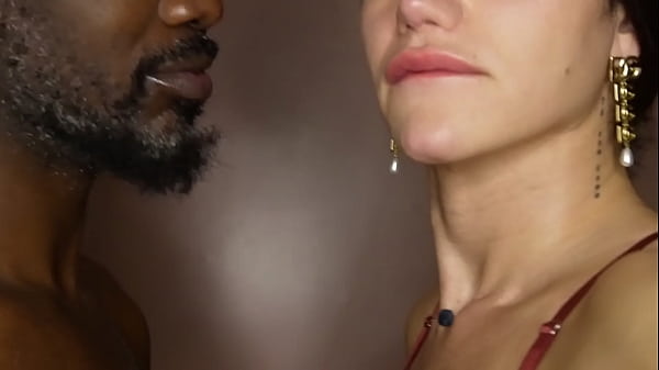 Image Neg&atilde_o encheu meu rabo de porra e me fez gozar gostoso.
