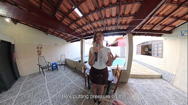 Image Reporter strips naked after being caught breaking into a house.
