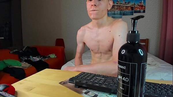 Image Arrogant Skinny Boy Loves His Own Beautiful Face