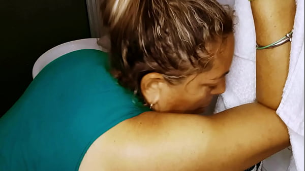 Image Stepmother lets herself be fucked in the bathroom