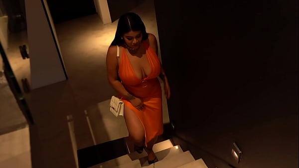 Image Peruvian woman sneaks into her sister's room to quietly have sex with her big-dicked boyfriend