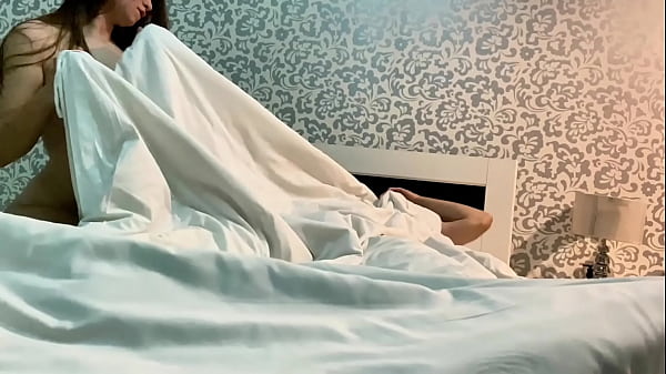 Image Stepdaughter Recorded On Her Phone Sex With Stepfather In a Hotel
