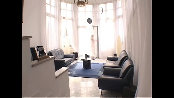 Image Liz and Valentina enjoy a double penetration in group sex (HD scene)