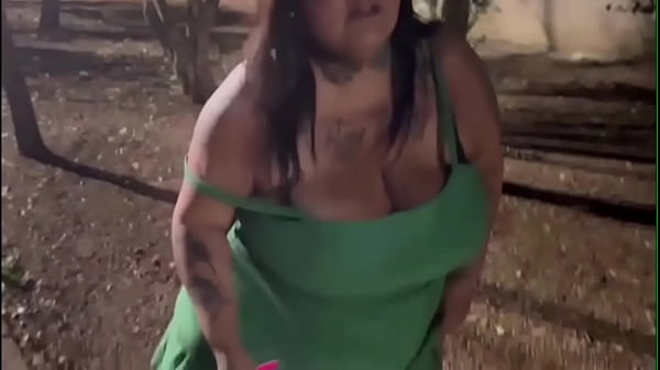 Image Paguei um jantar e ela me pagou um boquete no meio do mato - Firegreen2