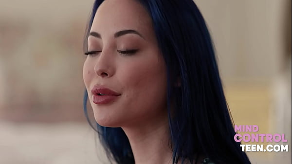 Image Freeuse News Reporter Tries Yoga With Instructor - Caitlin Bell, Eve Marlowe