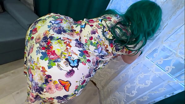 Image A mature housewife showed off her charms and received anal sex in gratitude