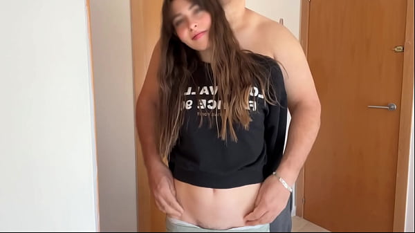 Image Mi padrastro no puede esperar mas y me folla el co&ntilde_o peludo sin condon hasta dejar su semen dentro de mi, posiblemente me quede embarazada despues de follar