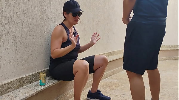 Image Homem hetero comendo uma sapat&atilde_o ,at&eacute_ que a sapata &eacute_ gostosinha pelada
