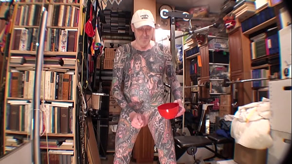 Image Horny Tattoeed Male Stripper Leeharper Pinnomen Masturbates Full Face and Out of His Rigid Fuckstick He Will Spread His Glossy Tattoo Man Cream !