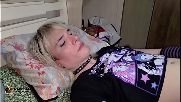 Image Enteado femboy acaba de se descobrir e perde a virgindade para o tioz&atilde_o