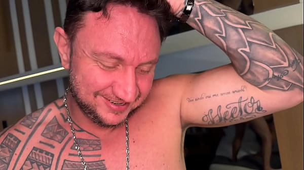 Image Meu marido me fez uma surpresa e chamou os amigos para me foder no nosso anivers&aacute_rio de casamento. Parte final