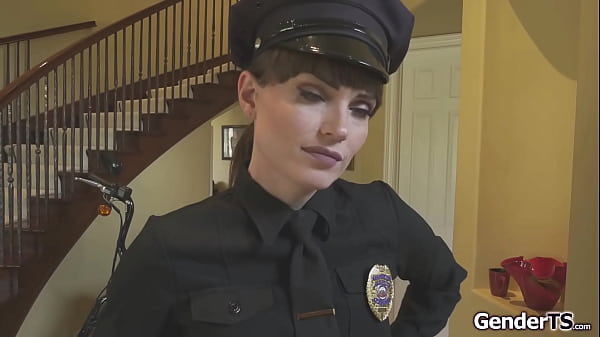 Image Trans police officer here to the rescue