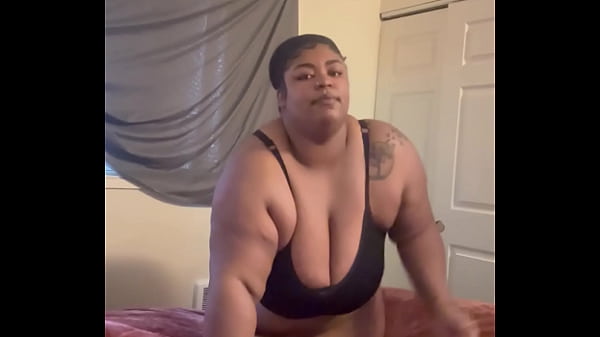 Image Tight pussy bbw milf taking backshots