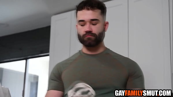 Image Stepdad Can&rsquo_t Resist Stepson&rsquo_s Bare Ass