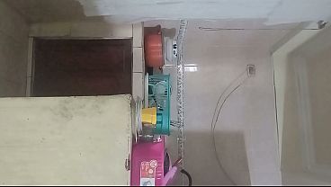 Image Nooo, le metio su verga a la empleada en la cocina