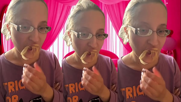 Image ASMR Bursting Bubblegum Bubbles listen in headphones