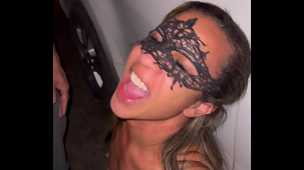 Image F&atilde_ tarado esfolou meu cuzinho, meteu plug, meteu no p&ecirc_lo e ainda gozou dentro!