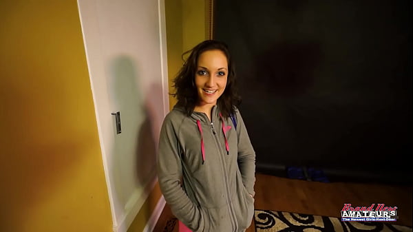Image Seductive Hottie Ryann Sucks A Juicy Dick And Craves A Deep Pussy Pounding!