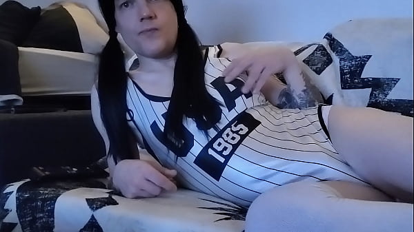 Image T-girl jerking