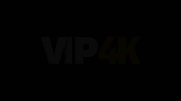 Image VIP4K. The obedience experiment