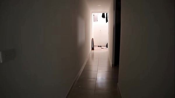Image Ense&ntilde_o a mi peque&ntilde_ita hermanastra a jugar en el celular mientras le hago sentir mi enorme polla