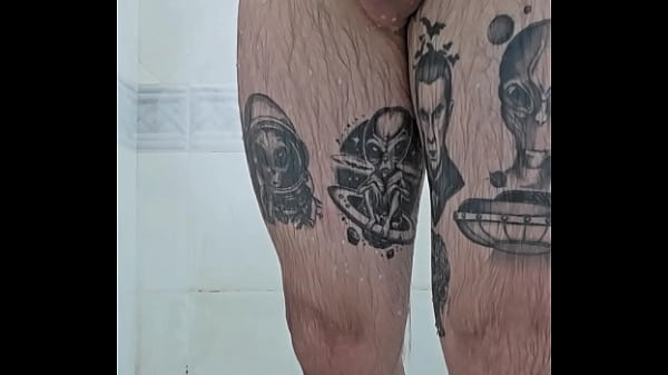 Image GORDINHO CAIU NA NET BATENDO PUNHETA NO BANHO