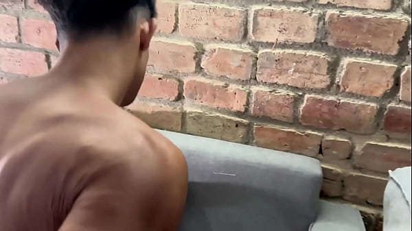 Image Threesome dois franceses pauzudos fudendo brasileiro afeminado