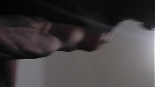Image Negro con gigantesca vergota le destroza el culo a travesti y lo hace chorrear de gusto y acabar varias veces manos libres