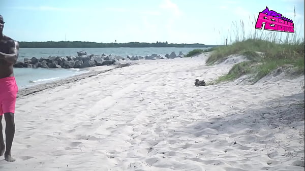 Image sex on the beach