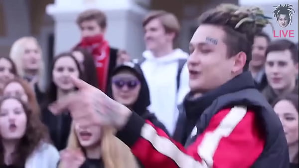 Image A guy gets free head (Jk)