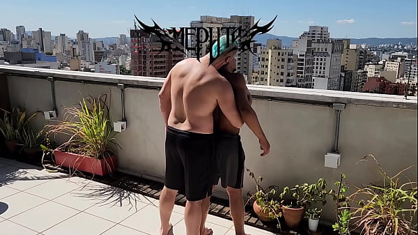 Image espumando porra no cu do dep&oacute_sito