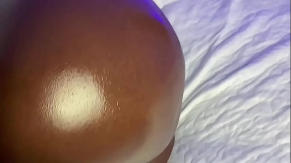 Image SEQU&Ecirc_NCIA DE BOTADA NA BUCETA DE CHOCOLATE DA HOLLY BOMBOM - COMPILATION