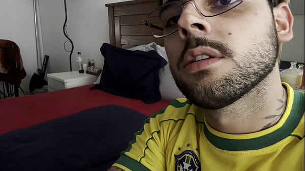 Image Novinho metendo pau grosso no cuzinho COMPLETO NO RED
