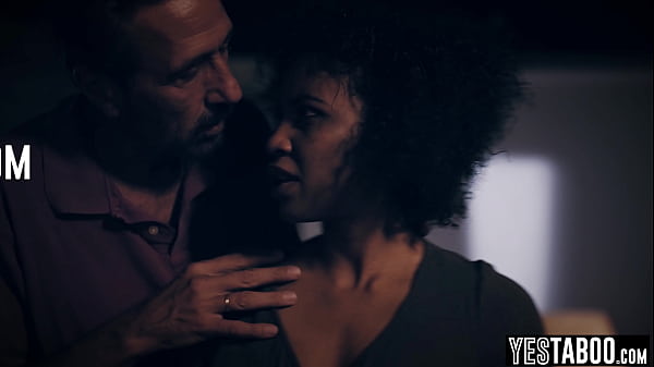 Image Ebony MILF model seduces photographer and squirts on his big dick
