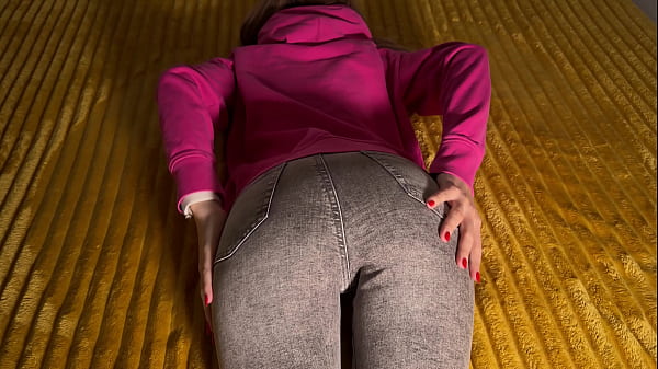 Image Roommate in ripped jeans begs for Dick in her Pussy