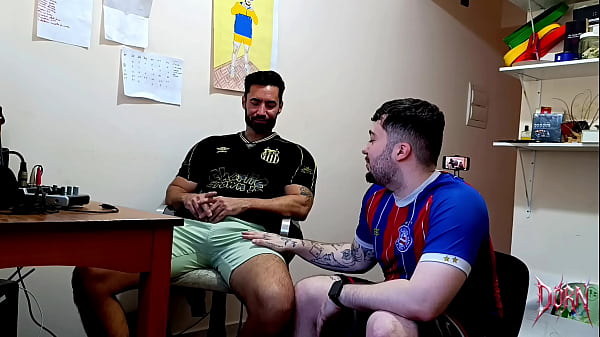 Image Vizinho h&eacute_tero casado veio ver o jogo e jogou a rola no meu cu (COMPLETO NO RED)