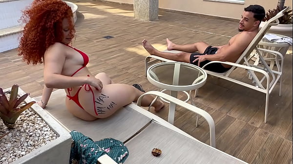 Image Ruiva casada trai seu marido com vizinho e volta para o marido com a buceta cheia de leite