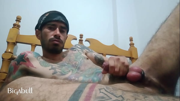 Image Enorme cazzo tatuato, rigido al limite