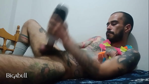 Image Uff rica verga peluda despu&eacute_s de una fiesta