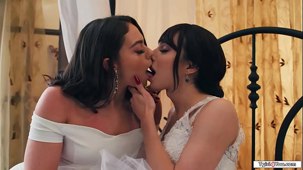 Image Newly weds snuck away to fuck each other