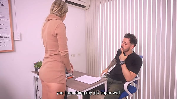 Image BAD SECRETARY GETS A HIT FROM HER BOSS - MOLLY SMITH