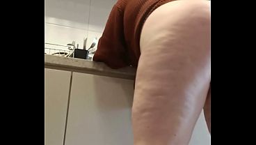 Image Meia-irm&atilde_ na cozinha se exibindo para mim!!!!