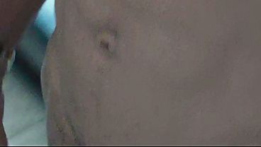 Image Gay blanco pasivo es follado a pelo por negro activo dominante que le abre el culo con su extra grande polla y lo hace acabar