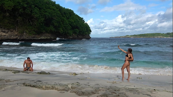 Image Deep blowjob from hot brunette stranger on the beach! Trailer
