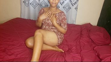 Image Milf mom masturbate her perfect pussy