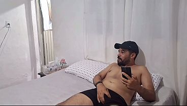 Image Padrasto ati&ccedil_a a enteada, e ele enche a cara dela de porra, ela adora porra na cara